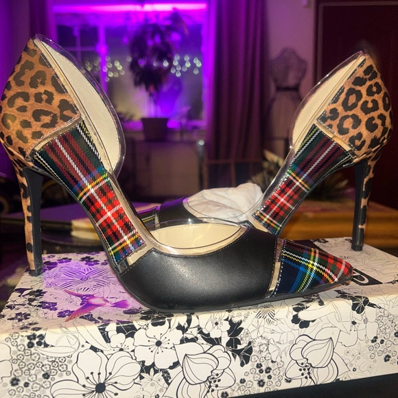 Jessica Simpson Black and Leopard Plaid Heels - Picture 1 of 3